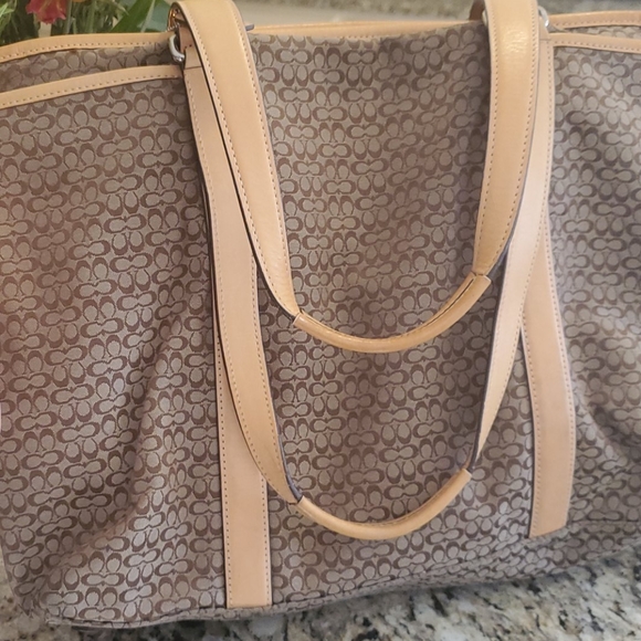 Coach Tote brown and tan no signs of use! - Picture 9 of 9